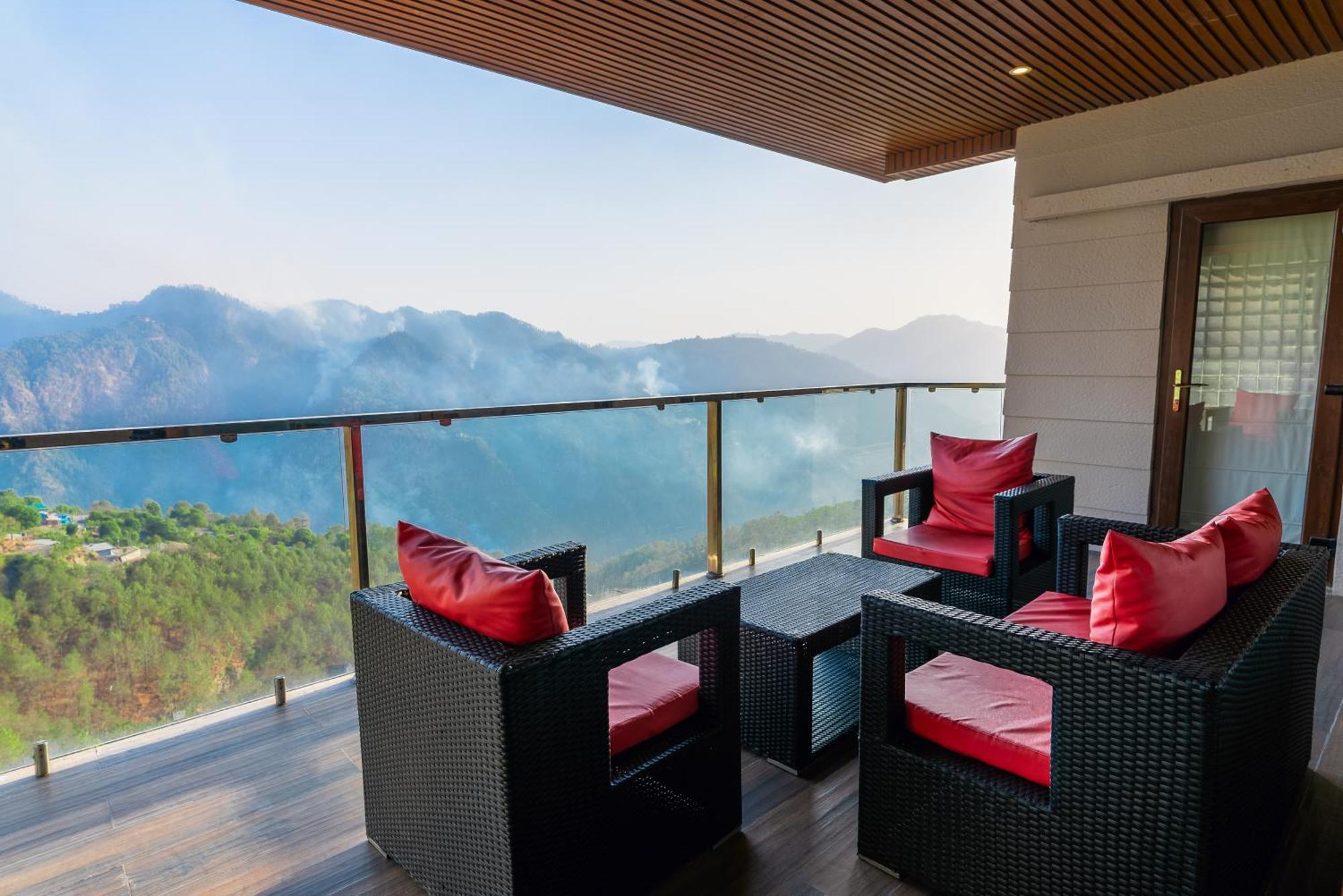 The Manor Luxury Apartments, Shimla Mashobra Εξωτερικό φωτογραφία